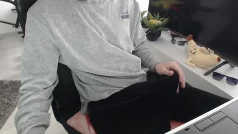 Snapshot of uniqueboy22 chatting on 05.13.26 uniqueboy22 online show from 05.13.26