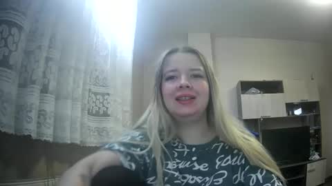 Snapshot of universeemily chatting on 10.14.25 UniverseEmily online show from 10.14.25