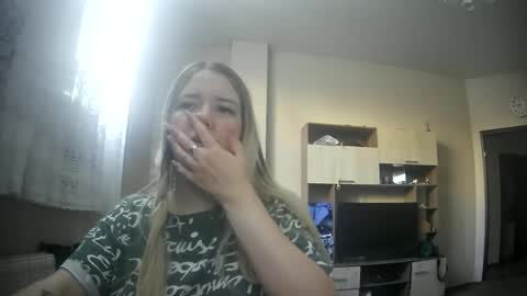 Snapshot of universeemily chatting on 10.15.25 UniverseEmily online show from 10.15.25