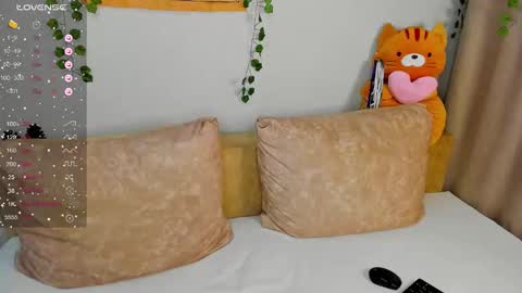 Snapshot of unrealsexy chatting on 09.30.25 Sofie Ross online show from 09.30.25