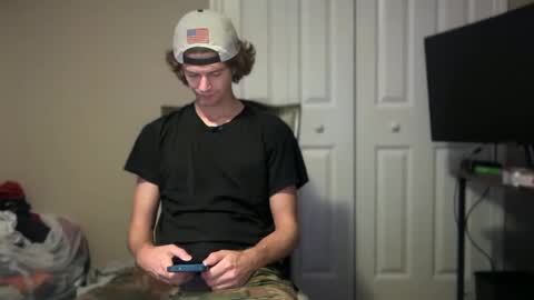 Snapshot of unverifiedbwc chatting on 11.04.25 Stepbro online show from 11.04.25