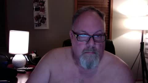 Snapshot of up2later chatting on 02.12.25 up2later online show from 02.12.25