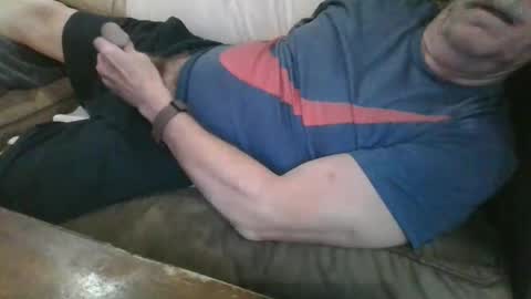 Snapshot of up4it52 chatting on 12.18.24 up4it52 online show from 12.18.24