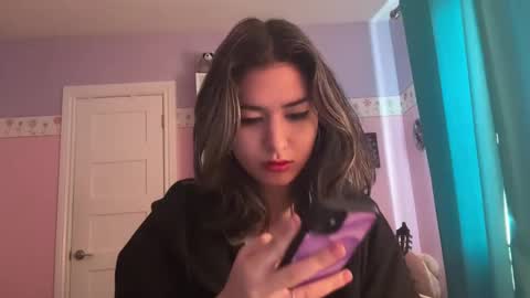 Snapshot of upaydahlia chatting on 03.11.25 findom goddess dahlia  online show from 03.11.25