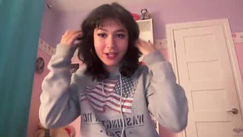 Snapshot of upaydahlia chatting on 10.01.25 findom goddess dahlia  online show from 10.01.25