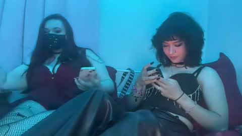 Snapshot of upaydahlia chatting on 10.04.25 findom goddess dahlia  online show from 10.04.25