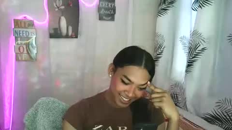 ur_dazzlingmorenaxx online show from 04.15.26