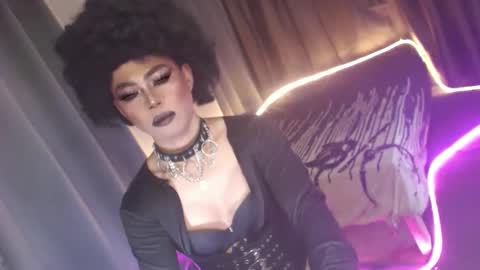 MISS ANNA online show from 11.28.25