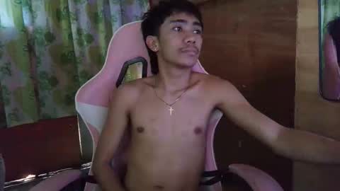 Snapshot of ur_fuckerboy chatting on 05.18.26 choso online show from 05.18.26