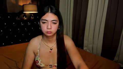 Snapshot of ur_girl_dwalker chatting on 03.12.26 ur_girl_dwalker online show from 03.12.26