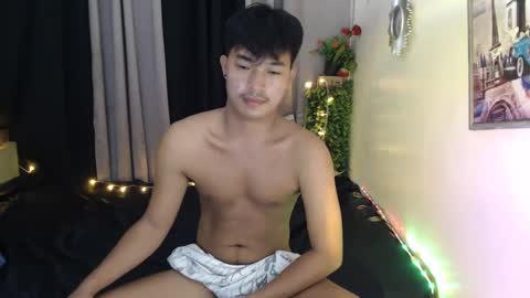 Snapshot of ur_hugechinito chatting on 03.02.25 ur_hugechinito online show from 03.02.25