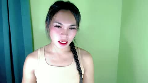 QUEENSY online show from 02.14.25