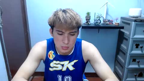 Snapshot of ur_jayqutee chatting on 03.08.25 Ur jayqutee online show from 03.08.25