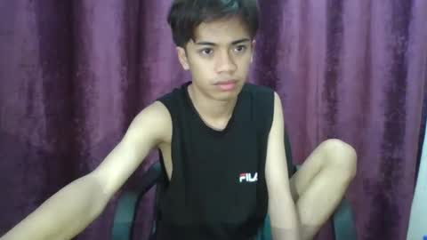 Snapshot of ur_kencumxxx chatting on 01.19.25 Ken online show from 01.19.25