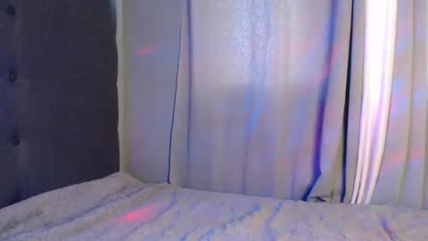 Snapshot of ur_myangel02 chatting on 02.21.25 angel online show from 02.21.25