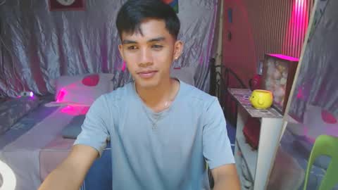 ur_shan21 online show from 11.18.25