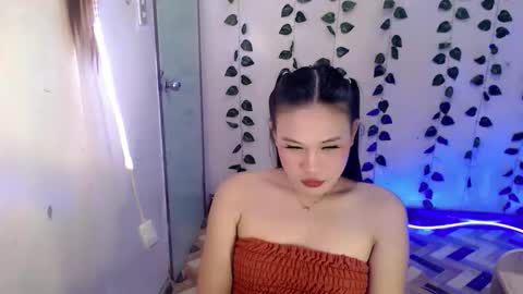 Snapshot of ur_ugly_princess chatting on 02.19.26 chesca online show from 02.19.26