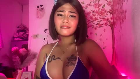 HelloIm  Girly online show from 04.11.26