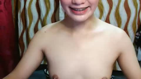 Snapshot of ur_yassy chatting on 06.21.26 ur_yassy online show from 06.21.26