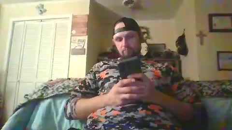 Snapshot of ur_zaddy4now chatting on 02.13.25 ur_zaddy4now online show from 02.13.25