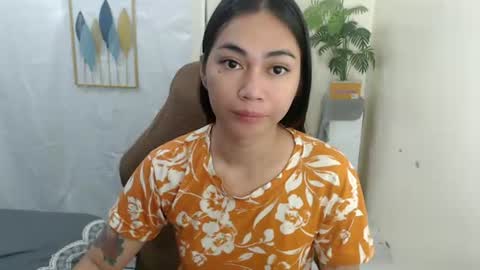 Snapshot of urasian_erica chatting on 06.14.26 urasian_erica online show from 06.14.26