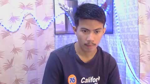 Snapshot of urasian_justin chatting on 09.14.25 urasian_justin online show from 09.14.25