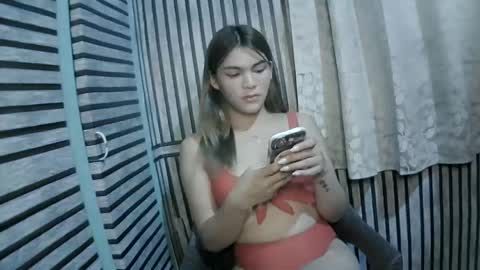 Snapshot of urasianmikayxx chatting on 01.17.25 urasianmikayxx online show from 01.17.25