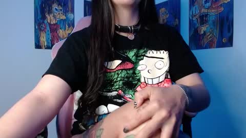 Snapshot of urbaby6irl chatting on 01.20.25 Danielle  online show from 01.20.25