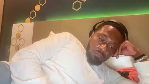 Snapshot of urbandick5 chatting on 02.22.26 urbandick5 online show from 02.22.26