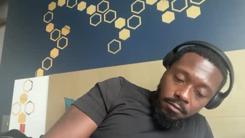 Snapshot of urbandick5 chatting on 03.17.26 urbandick5 online show from 03.17.26