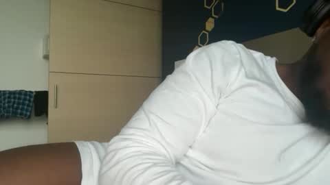 Snapshot of urbandick5 chatting on 03.27.26 urbandick5 online show from 03.27.26