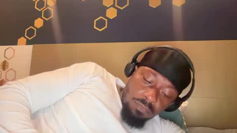 Snapshot of urbandick5 chatting on 04.12.26 urbandick5 online show from 04.12.26