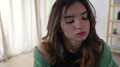 Snapshot of urcutelinda chatting on 12.19.24 Linda Restrepo online show from 12.19.24