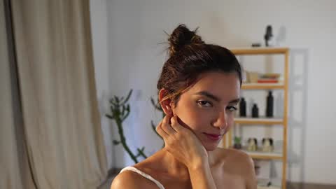 Snapshot of urcutelinda chatting on 12.20.24 Linda Restrepo online show from 12.20.24