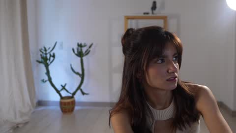 Snapshot of urcutelinda chatting on 12.22.24 Linda Restrepo online show from 12.22.24