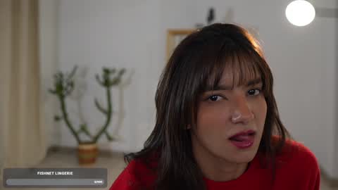 Snapshot of urcutelinda chatting on 12.29.24 Linda Restrepo online show from 12.29.24