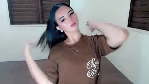 urcutie_ayah online show from 10.25.25