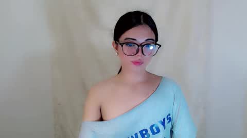 urcutie_ayah online show from 10.30.25