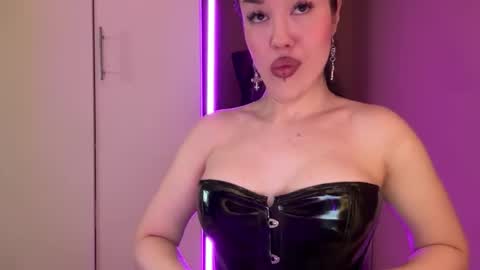 Margo online show from 10.19.25