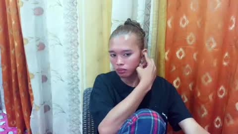 Snapshot of urdollacyl chatting on 06.25.26 Sweetacyl online show from 06.25.26