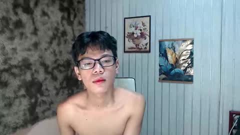 Snapshot of urdreamboy_doms chatting on 05.15.26 urdreamboy_doms online show from 05.15.26