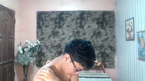 Snapshot of urdreamboy_doms chatting on 07.29.26 urdreamboy_doms online show from 07.29.26