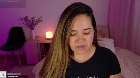 Mia Miller online show from 11.20.25