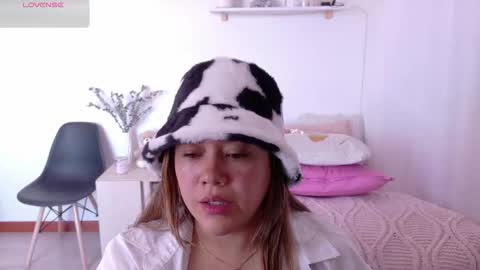 Mia Miller online show from 01.18.26