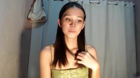 Snapshot of urdreamgirl_stephanie chatting on 04.26.26 stephanie online show from 04.26.26