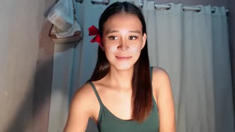 Snapshot of urdreamgirl_stephanie chatting on 05.02.26 stephanie online show from 05.02.26