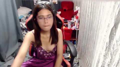 Snapshot of urdreamgirljayne chatting on 01.07.25 urdreamgirljayne online show from 01.07.25