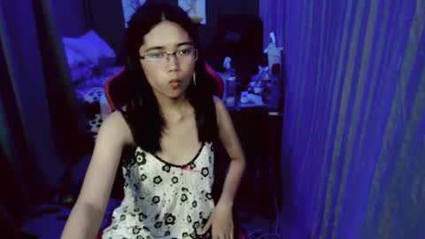 Snapshot of urdreamgirljayne chatting on 01.18.25 urdreamgirljayne online show from 01.18.25