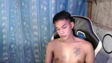 Snapshot of urexotic_cock chatting on 12.08.24 urexotic_cock online show from 12.08.24