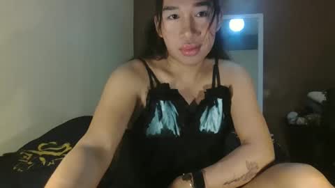 Snapshot of urfuckingqueen chatting on 02.03.25 RHEA online show from 02.03.25
